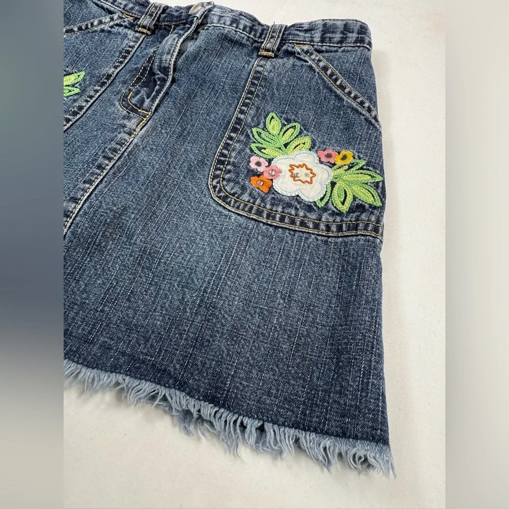 GYMBOREE VINTAGE Girls’ Y2K-Inspired Embroidered Floral Denim Mini Skort Size‎ 7